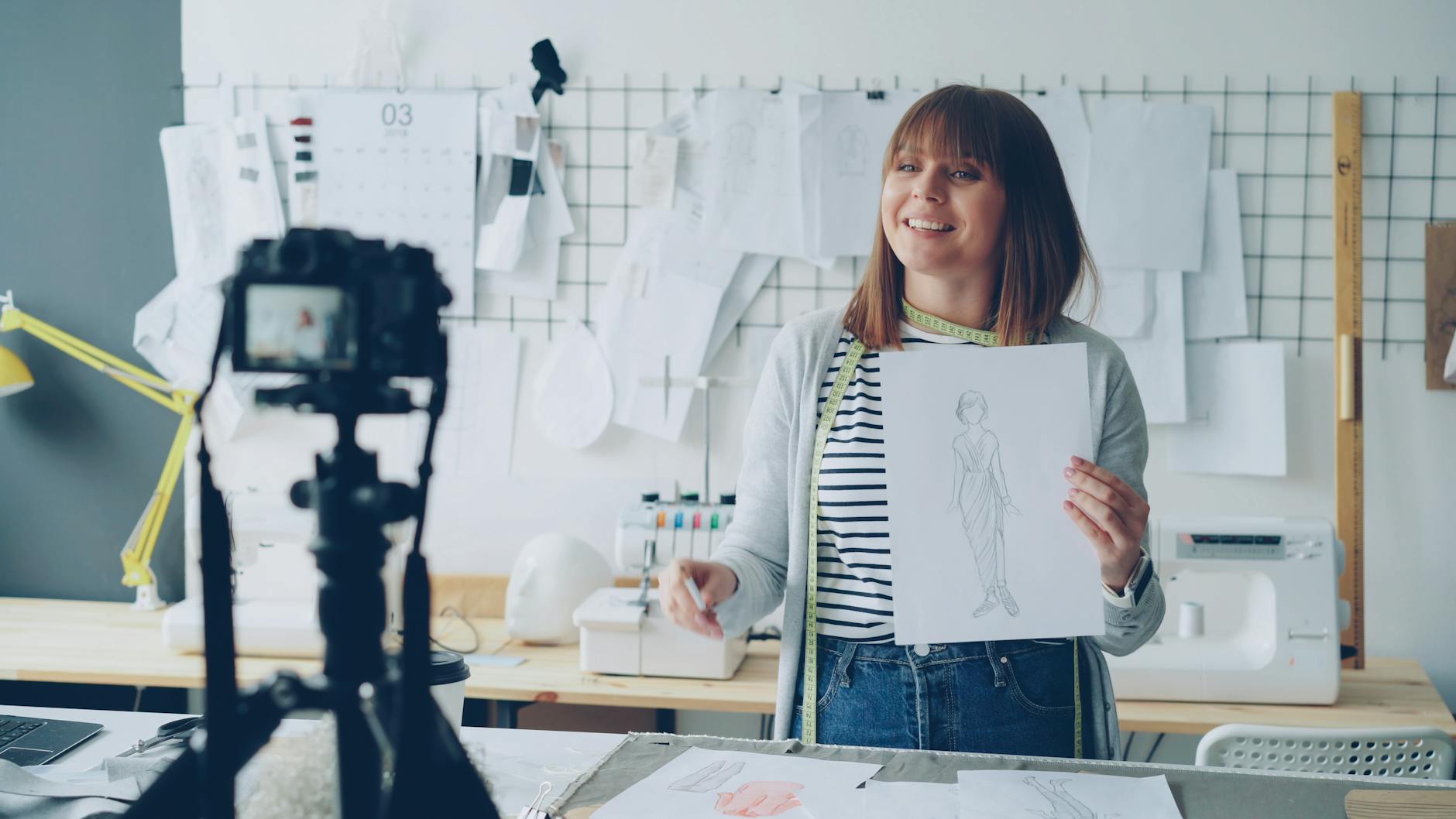 Comparison of promo video maker tools including ChatCut, Canva, InVideo, and CapCut showing key features